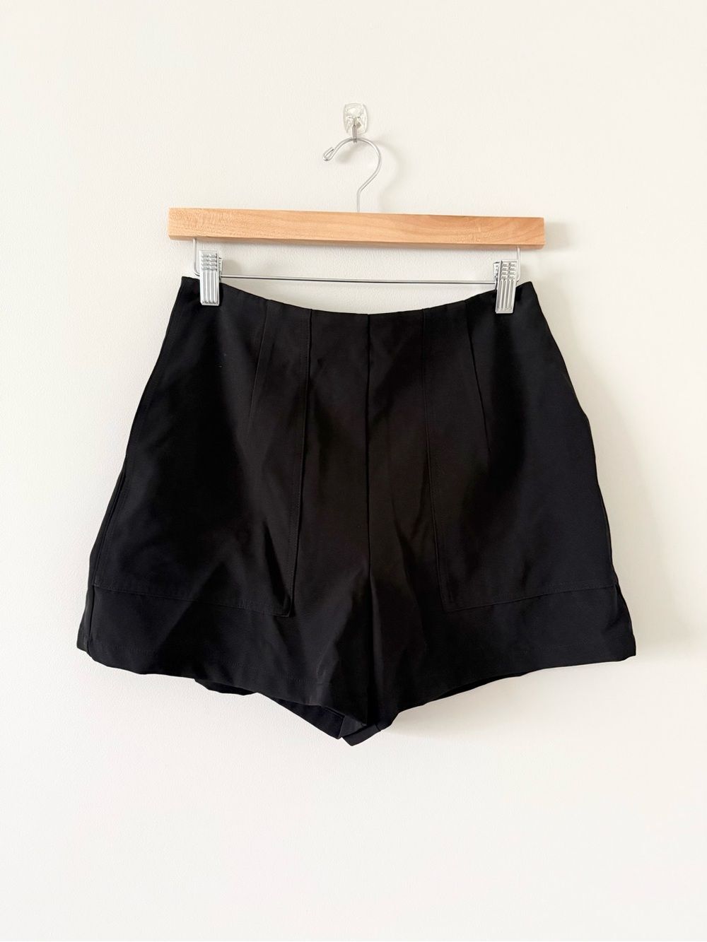 NWT Sincerely Jules High-Waist Black Tailored Shorts with Back Zipper Size M